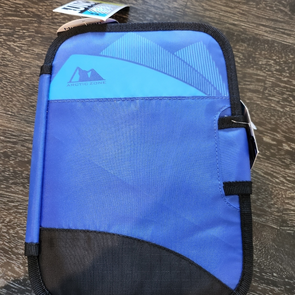 Blue Arctic Zone lunch box